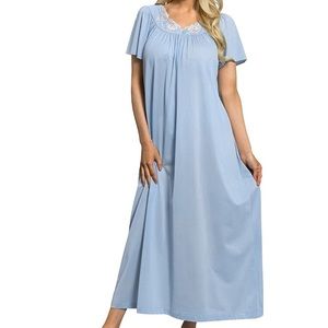 NWOT S Women’s Nightgown